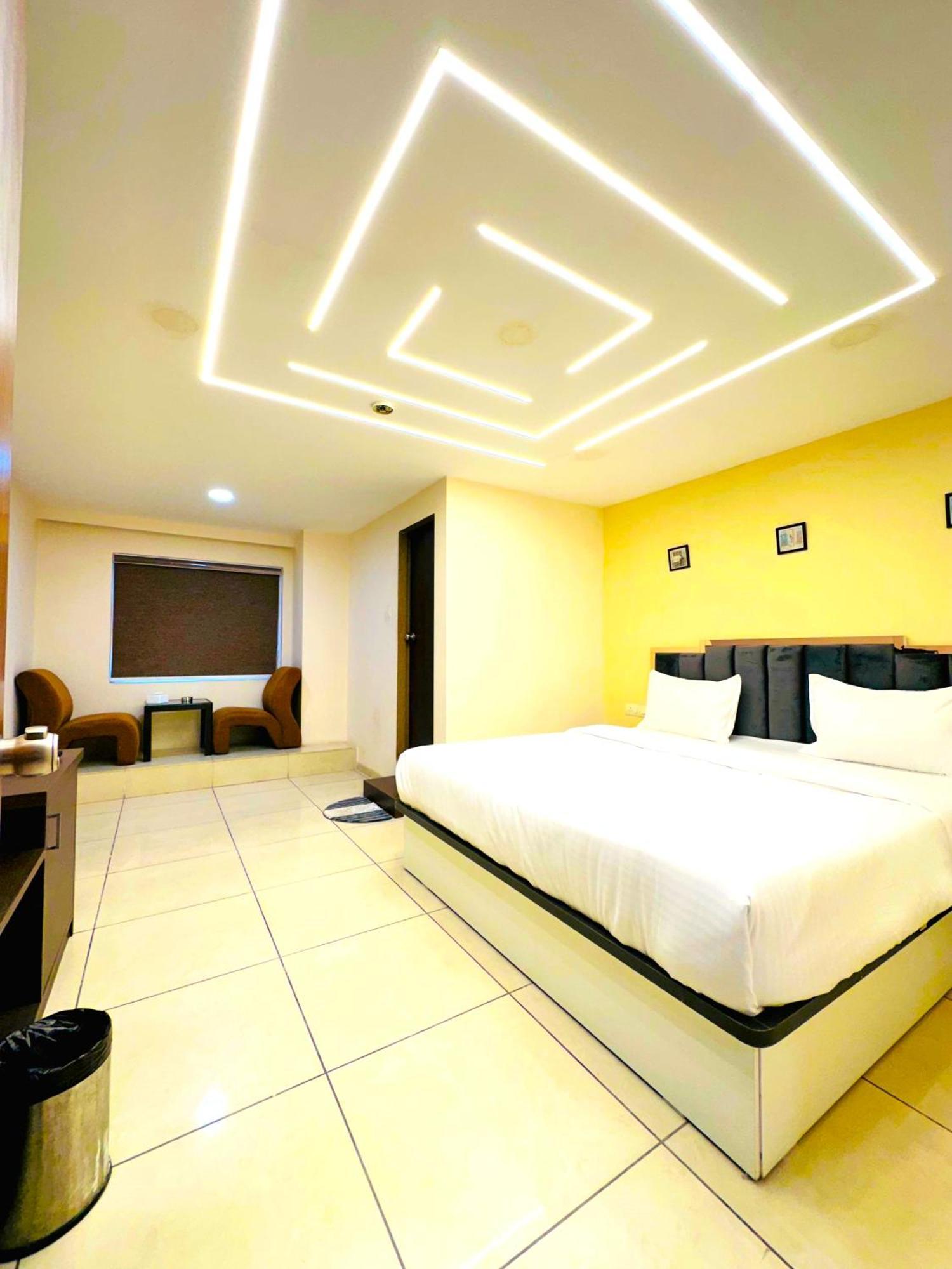 Aundh Elite Stay Pune Exterior foto